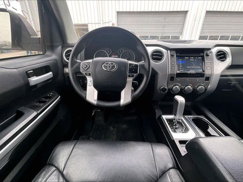 Used 2016 Toyota Tundra SR5 w/ SR5 Upgrade Package image 6