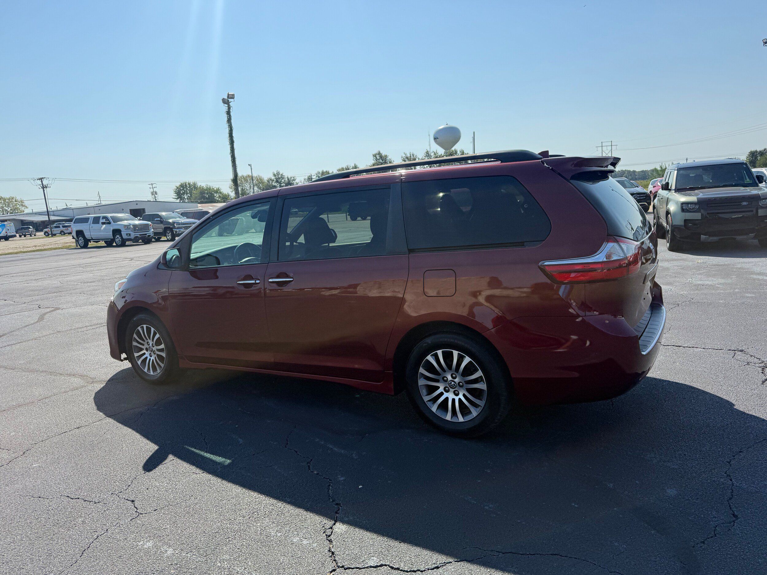 Used 2019 Toyota Sienna XLE FWD image 5
