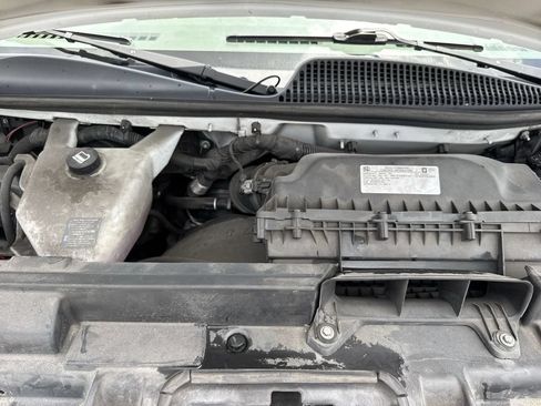 Used 2021 Chevrolet Express 2500 RWD image 53