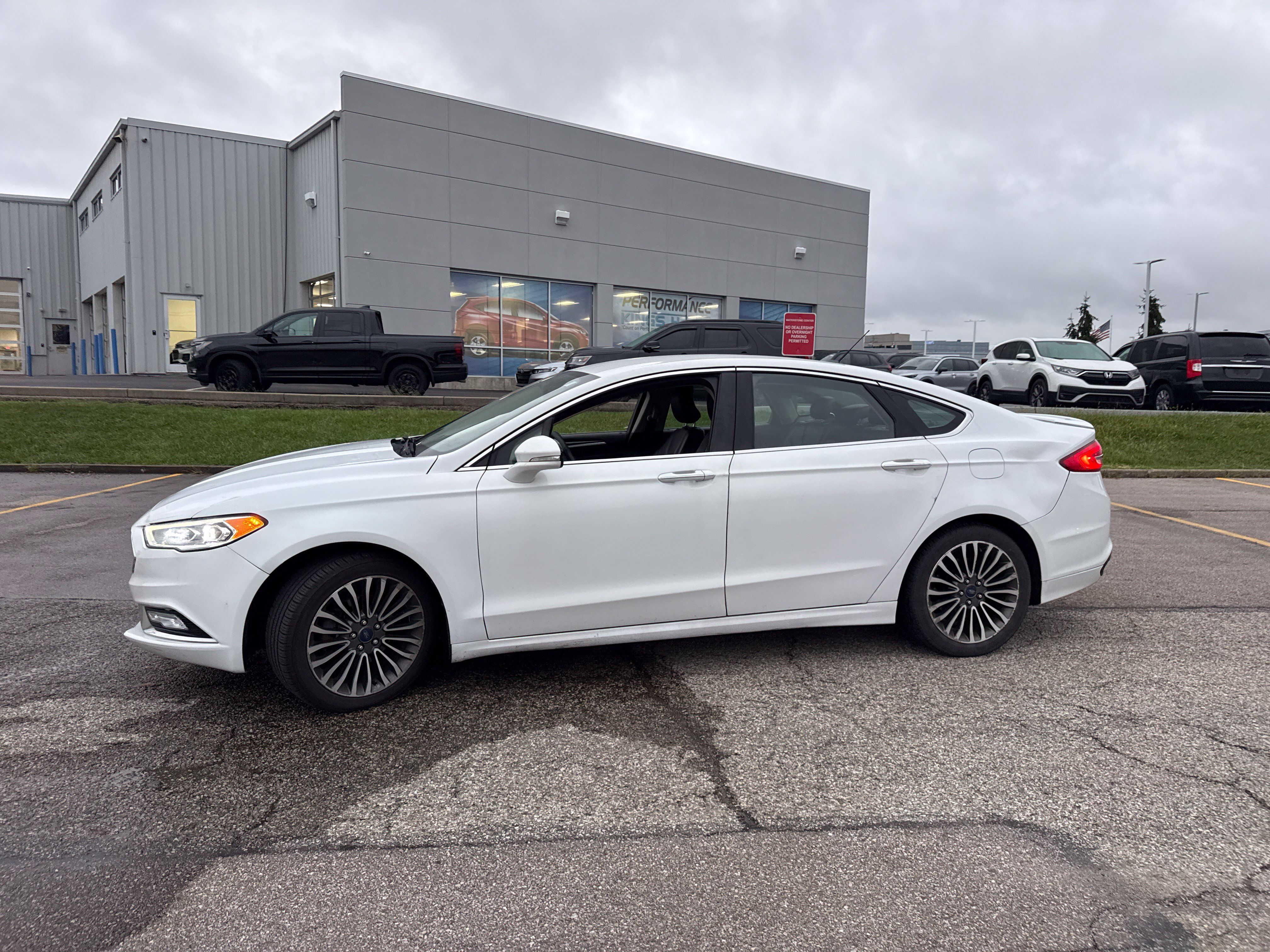 Used 2017 Ford Fusion Titanium FWD image 11