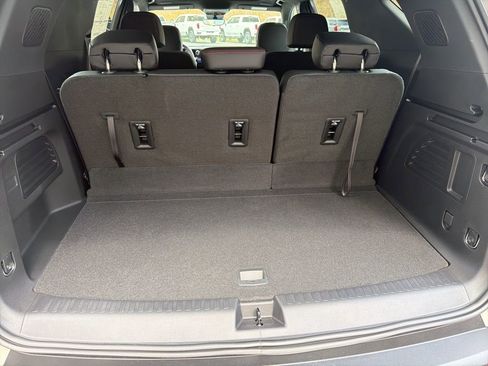 New 2026 Chevrolet Traverse Z71 image 13