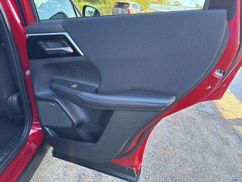 New 2025 Mitsubishi Outlander ES image 31