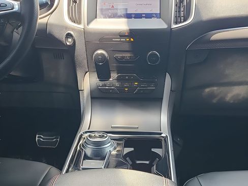 Used 2020 Ford Edge ST-Line FWD image 35
