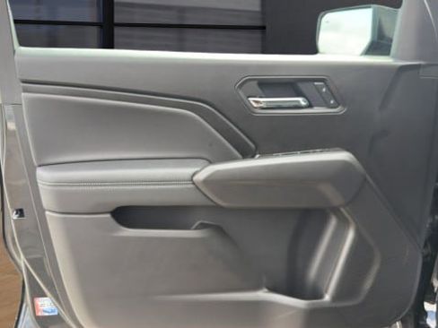 Used 2025 GMC Canyon Elevation w/ Convenience Package AWD/4WD image 24