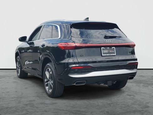Used 2025 Audi Q5 Premium w/ Convenience Package AWD/4WD image 3
