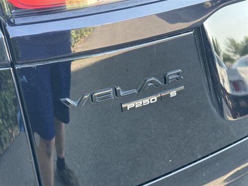 Used 2018 Land Rover Range Rover Velar S AWD/4WD image 45