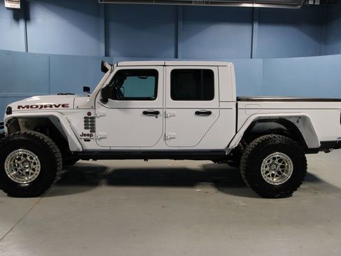 Used 2021 Jeep Gladiator Mojave AWD/4WD image 24