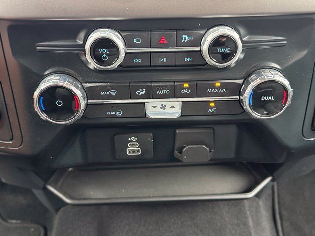 Used 2025 Ford F150 XLT w/ Equipment Group 301A Standard RWD image 19