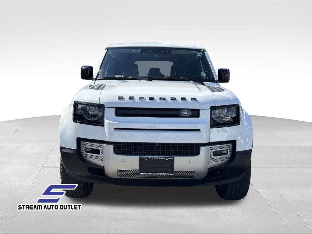 Used 2025 Land Rover Defender 110 S AWD/4WD image 2