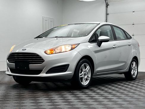 Used 2019 Ford Fiesta SE image 12