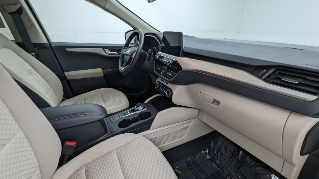Certified 2020 Ford Escape SE AWD/4WD image 38