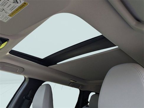 New 2025 Mitsubishi Outlander SEL image 18