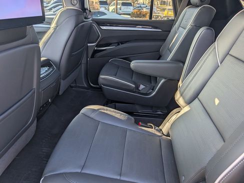 Certified 2025 Cadillac Escalade Premium Luxury w/ LPO, Radiant Package image 12