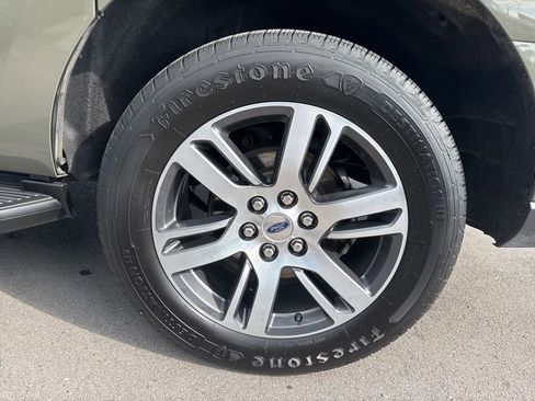 Used 2024 Ford Expedition Max Limited AWD/4WD image 24
