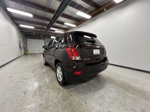 Used 2022 Chevrolet Trax LS w/ Tint and Cruise Package image 6