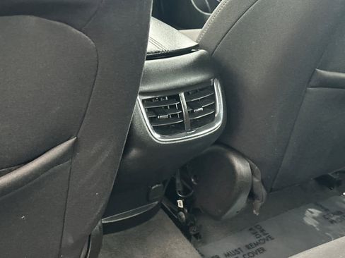 Used 2021 Chevrolet Malibu LT image 14