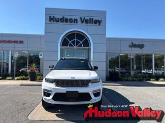 Used 2022 Jeep Grand Cherokee Summit AWD/4WD video 1