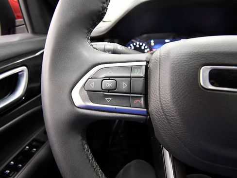 Used 2023 Jeep Compass Limited image 20