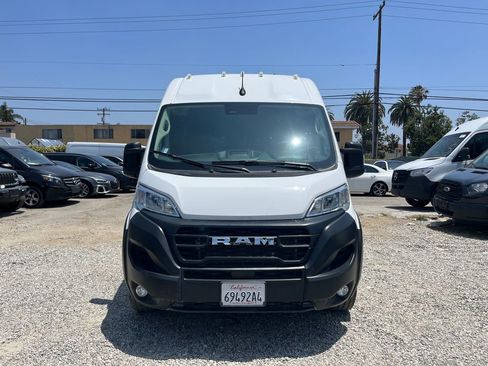 Used 2025 RAM ProMaster 2500 w/ Convenience Group FWD image 2