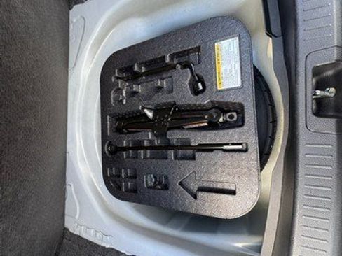 Used 2025 Toyota Corolla LE FWD image 32