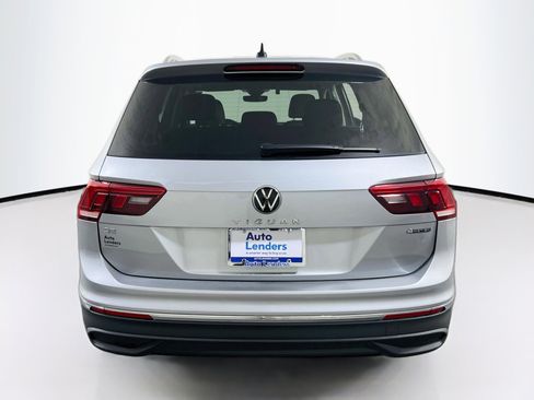 Used 2023 Volkswagen Tiguan SE AWD/4WD image 6
