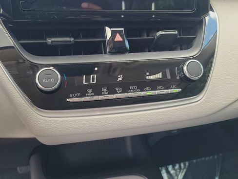 Used 2025 Toyota Corolla LE FWD image 15