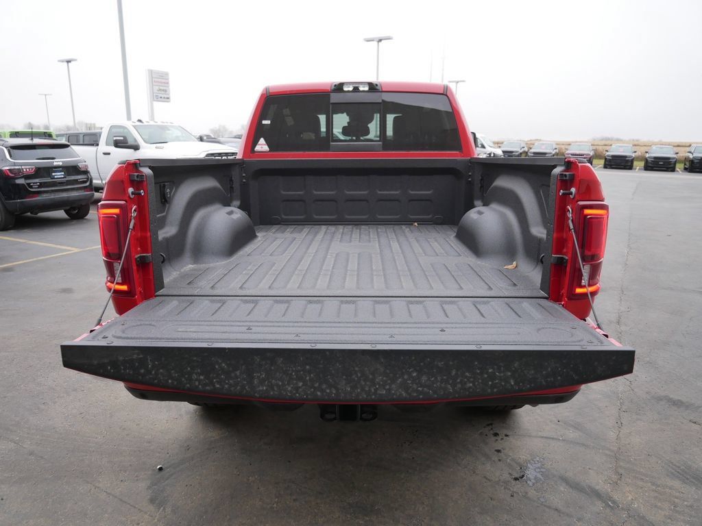 New 2026 RAM 2500 Laramie AWD/4WD image 6