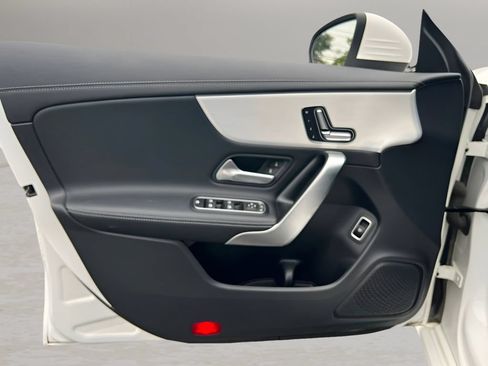 Used 2025 Mercedes-Benz CLA 250 4MATIC image 16
