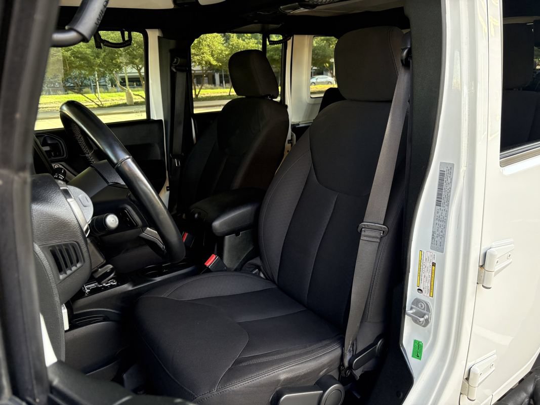 Used 2018 Jeep Wrangler Unlimited Sport S AWD/4WD image 17