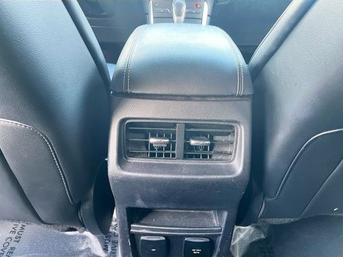 Used 2016 Ford Edge Titanium w/ Technology Package FWD image 26