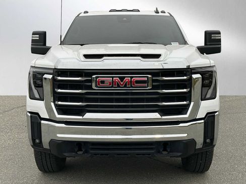Used 2024 GMC Sierra 3500 SLE w/ SLE Convenience Package image 8