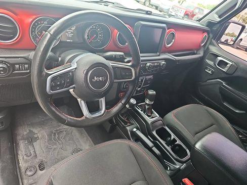 Used 2020 Jeep Gladiator Rubicon AWD/4WD image 15