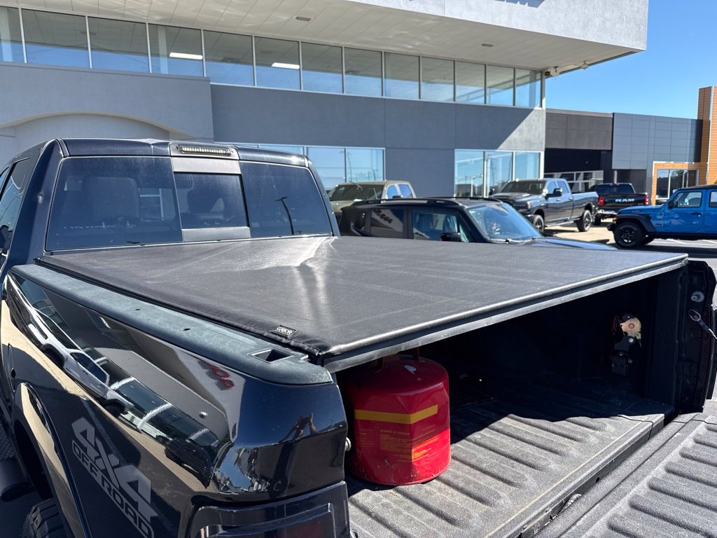 Used 2018 RAM 2500 Laramie w/ Sport Appearance Group AWD/4WD image 9