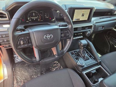Used 2025 Toyota Tacoma SR5 AWD/4WD image 10