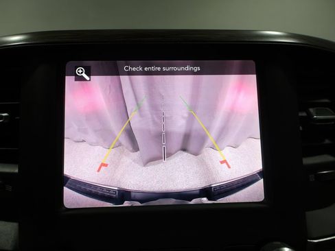Used 2019 RAM 1500 Laramie AWD/4WD image 26
