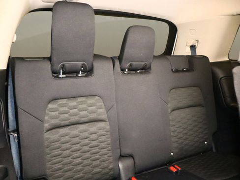 Used 2022 Nissan Pathfinder SV image 19