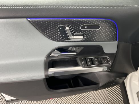 New 2026 Mercedes-Benz GLB 250 4MATIC image 19