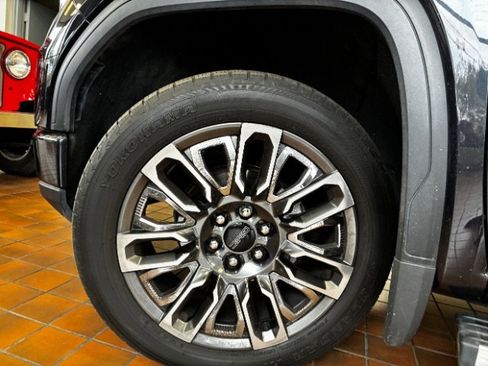 Used 2024 GMC Sierra 1500 Denali Ultimate AWD/4WD image 13