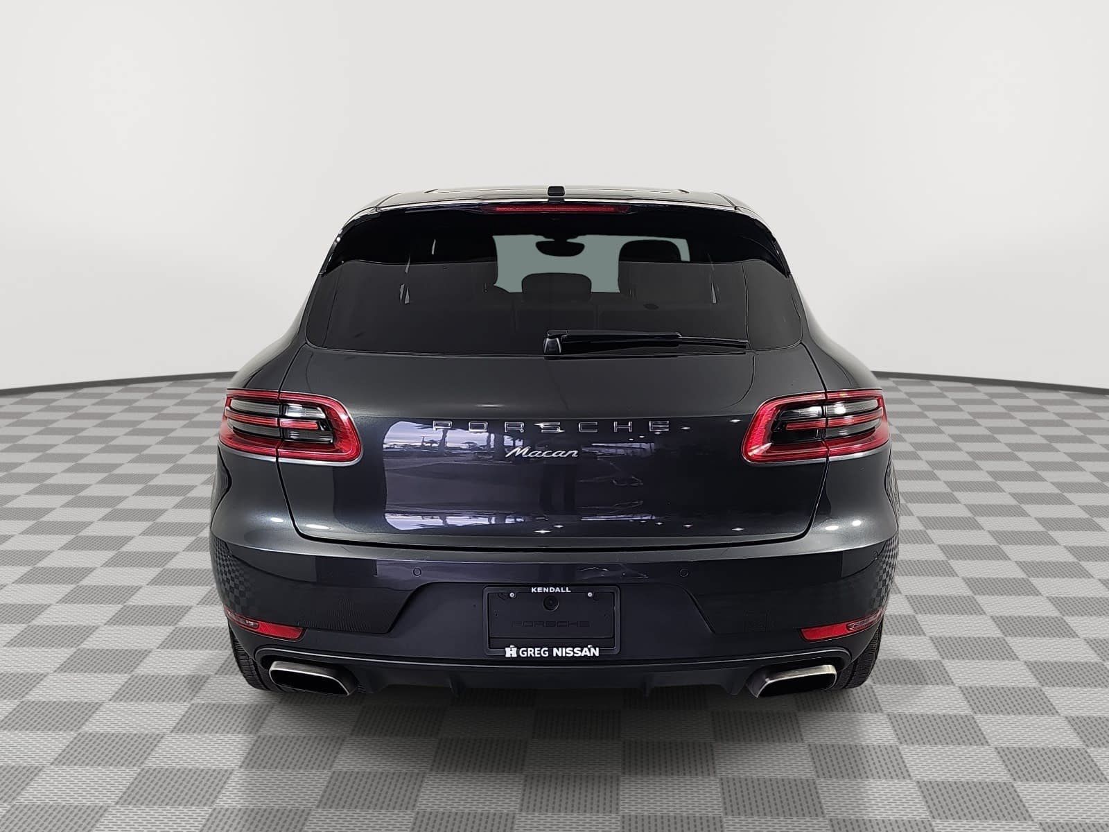 Used 2018 Porsche Macan w/ Premium Package Plus AWD/4WD image 7