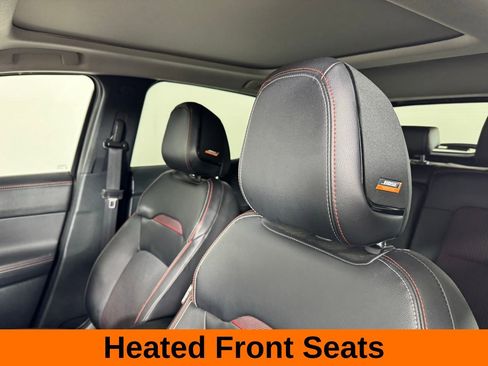 Used 2025 Nissan Kicks SR w/ SR Premium Package image 11