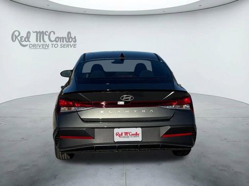 New 2026 Hyundai Elantra SEL Sport Premium FWD image 4