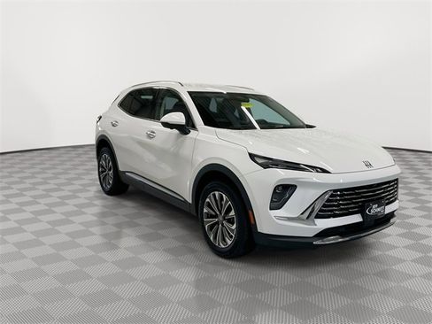 Certified 2025 Buick Envision Preferred image 12