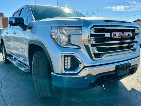 Used 2022 GMC Sierra 1500 SLT w/ SLT Premium Plus Package image 2