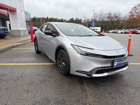 New 2026 Toyota Prius Plug-In Hybrid image 3