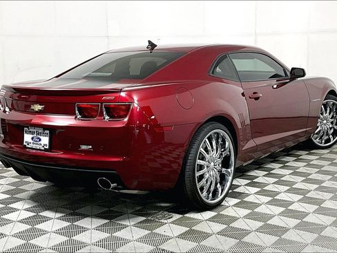 Used 2010 Chevrolet Camaro SS w/ RS Package image 11