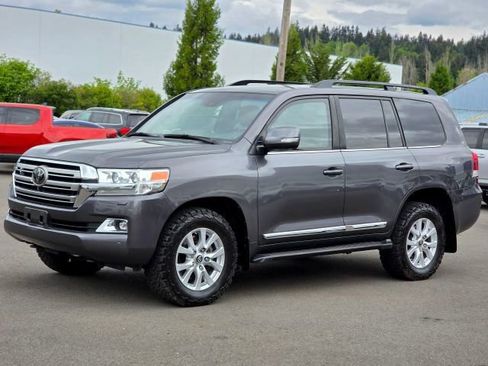 Used 2018 Toyota Land Cruiser w/ Carpet Mat Package AWD/4WD image 4