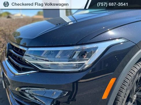 Used 2023 Volkswagen Tiguan SE R-Line image 12