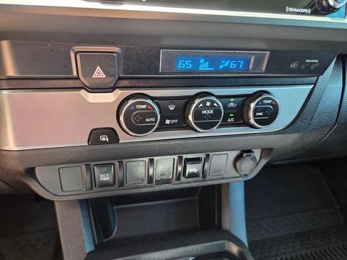 Used 2022 Toyota Tacoma SR RWD image 25
