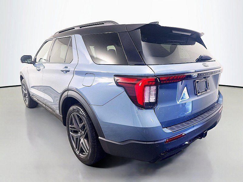 New 2025 Ford Explorer ST-Line w/ Premium Package AWD/4WD image 5