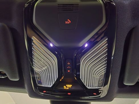 New 2026 BMW 330i xDrive Sedan w/ M Sport Package image 27